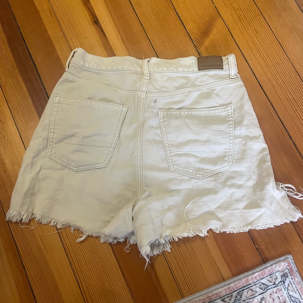 Women's American Eagle Cream Distressed Denim Shorts - Picture 2 of 2